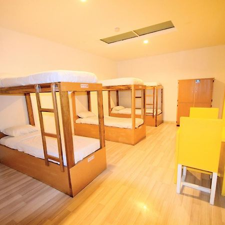 Bauhouse Backpacker Hostel Cuenca Exterior photo